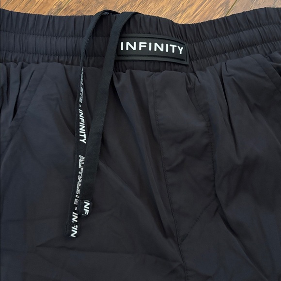 Alphalete Infinity Speed Shorts 5.5” black, lined, medium - Picture 2 of 6